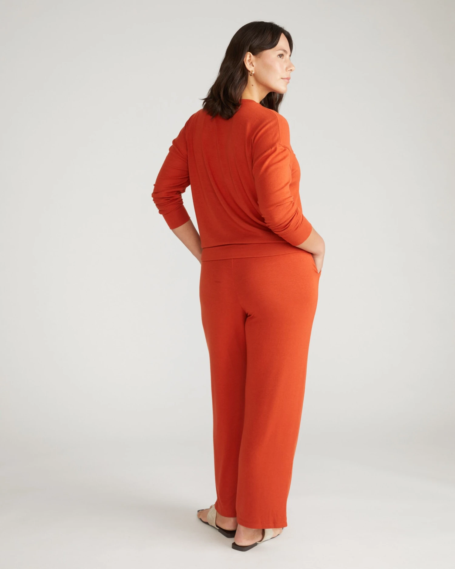 TravelKnit Relaxed Pants in Warm Russet - Comfort & Style 9 TravelKnit Relaxed Pants in Warm Russet - Comfort & Style - Image 7