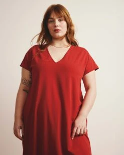 Ruby Red V-Neck Cotton Everyday Dress - Iconic Geneva -UNIVERSAL STANDARD 20250423 SHOT1 005 8a3ccbbf 14e1 4a80 b126 a789ac14aa93