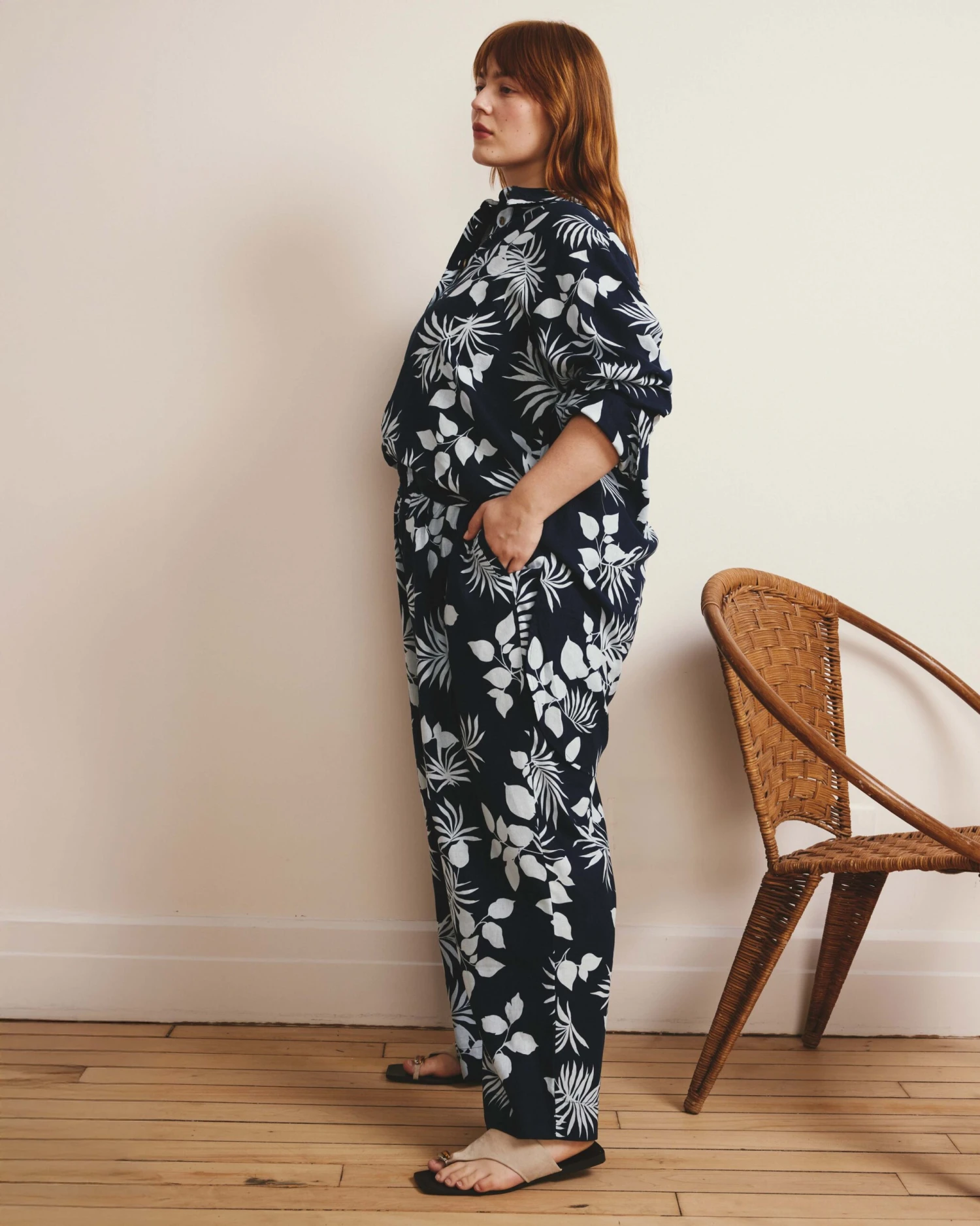 Women's Palm Print Stretch Linen Tunic - Airy Hi-Low Summer Top 5 Women's Palm Print Stretch Linen Tunic - Airy Hi-Low Summer Top - Image 3