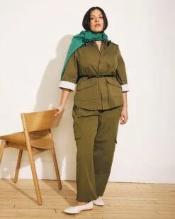 Upstate Stretch Cotton Twill Manor Jacket - Ivy -UNIVERSAL STANDARD CroppedJacket Outfit 1