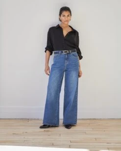 Cooling Stretch Cupro Artist Shirt - Oversized Silk-Soft Button Down