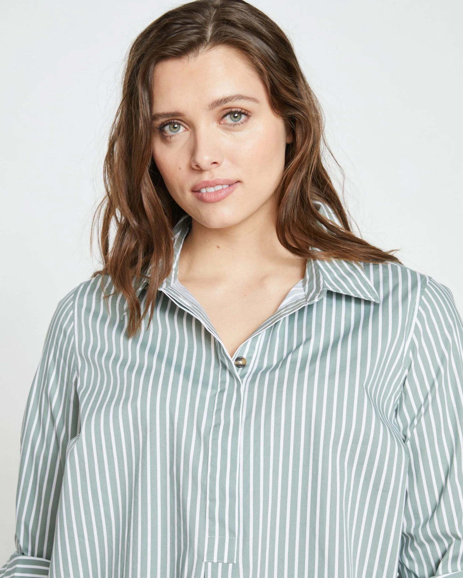 Elbe Popover Stretch Poplin Shirt Classic Fit - Sage/White 3 Elbe Popover Stretch Poplin Shirt Classic Fit - Sage/White
