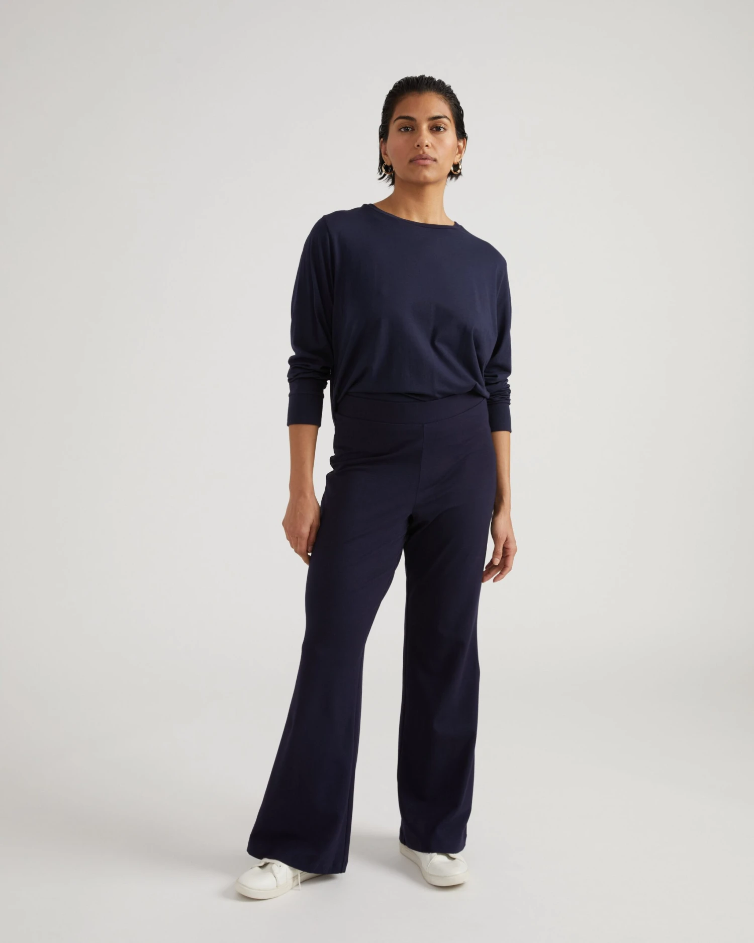 Roya Bootcut Legging - Midnight 4 Roya Bootcut Legging - Midnight - Image 2