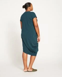 V-Neck Cotton Everyday Dress - Iconic Geneva Deep Sea 11 V-Neck Cotton Everyday Dress - Iconic Geneva Deep Sea -UNIVERSAL STANDARD Geneva V Neck Dress Deep Sea USDR0374 259 004 037
