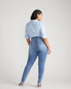 High Rise Curve Slim Leg Jeans - 32 Inch Bright Indigo 8 High Rise Curve Slim Leg Jeans - 32 Inch Bright Indigo -UNIVERSAL STANDARD Joni High Rise Curve Slim Leg Jeans 32 Inch Vintage Indigo Raw Hem USPA0821L 602 003 292