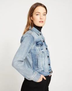 Kelsey Denim Jacket - Light Blue -UNIVERSAL STANDARD Kelsey Denim Jacket Blue Wash USOU0340 216 003 024