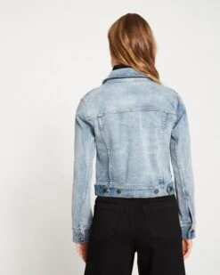 Kelsey Denim Jacket - Light Blue -UNIVERSAL STANDARD Kelsey Denim Jacket Blue Wash USOU0340 216 004 028