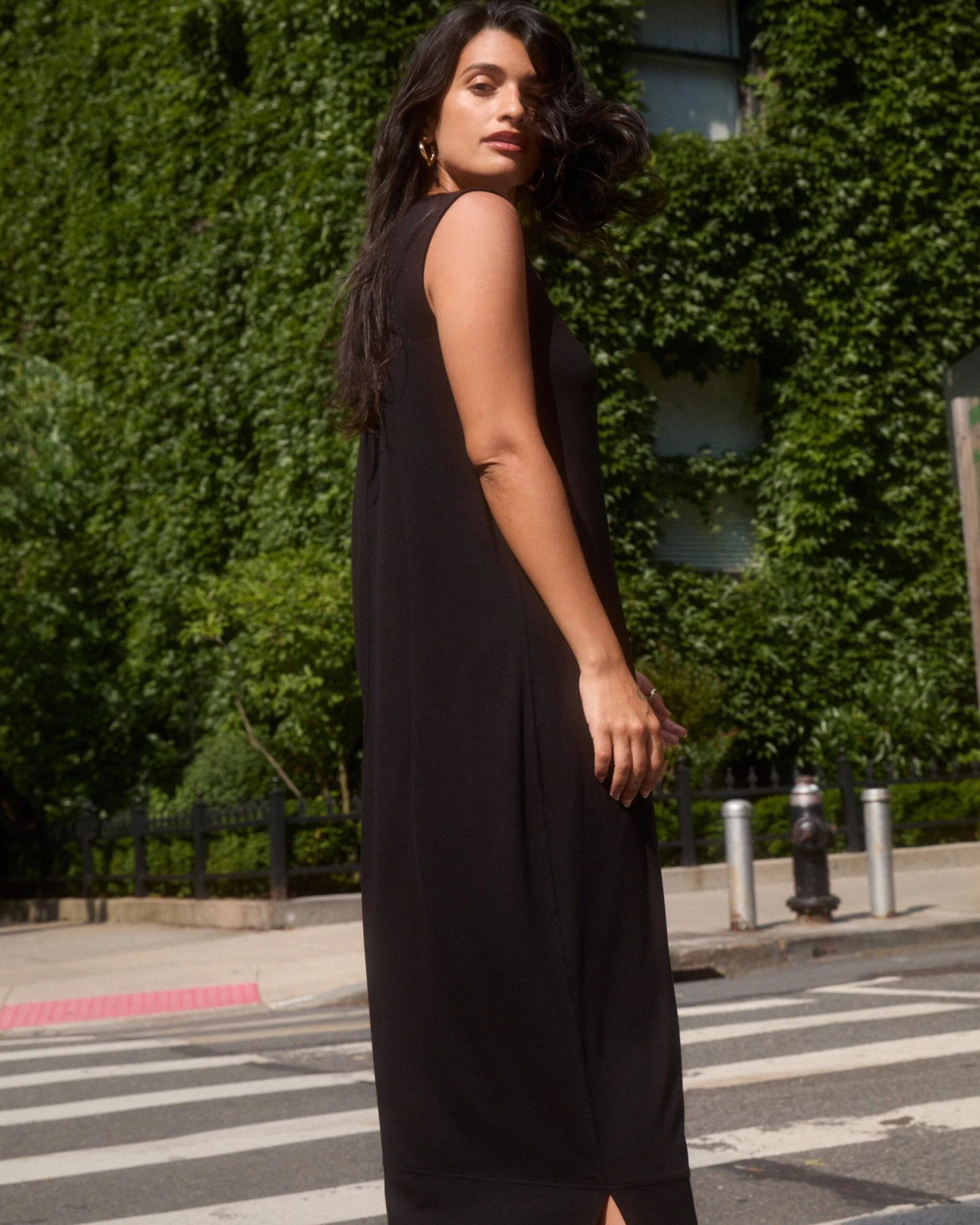 Claremont Liquid Jersey Sheath Dress - Black 5 Claremont Liquid Jersey Sheath Dress - Black - Image 3