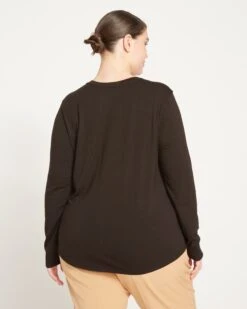 Women's Long Sleeve V-Neck Tee - Ultra-Soft Peruvian Cotton Blend -UNIVERSAL STANDARD Long Sleeve V Rex Black US10013LV 001 004 050