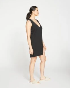 UltimateS Meko Nightie - Lightweight V-Neck Mini Sleep Dress 10 UltimateS Meko Nightie - Lightweight V-Neck Mini Sleep Dress -UNIVERSAL STANDARD Meko Nightie Black USTO0047 001 003 023 f8d0eb24 e4e0 4613 bc03 cc0ccc4e7efd