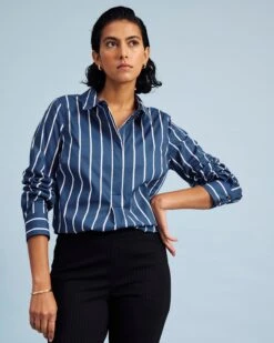 Elbe Popover Stretch Poplin Shirt Classic Fit - Ensign Blue/White Stripe 13 Elbe Popover Stretch Poplin Shirt Classic Fit - Ensign Blue/White Stripe -UNIVERSAL STANDARD SHOT39 011