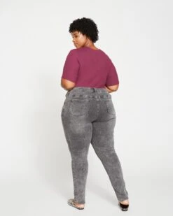 Seine High Rise Skinny Jeans 32 Inch - Distressed Black -UNIVERSAL STANDARD SeineHighRiseSkinnyJeans32Inch Distressed Black US20093L 009 004 002