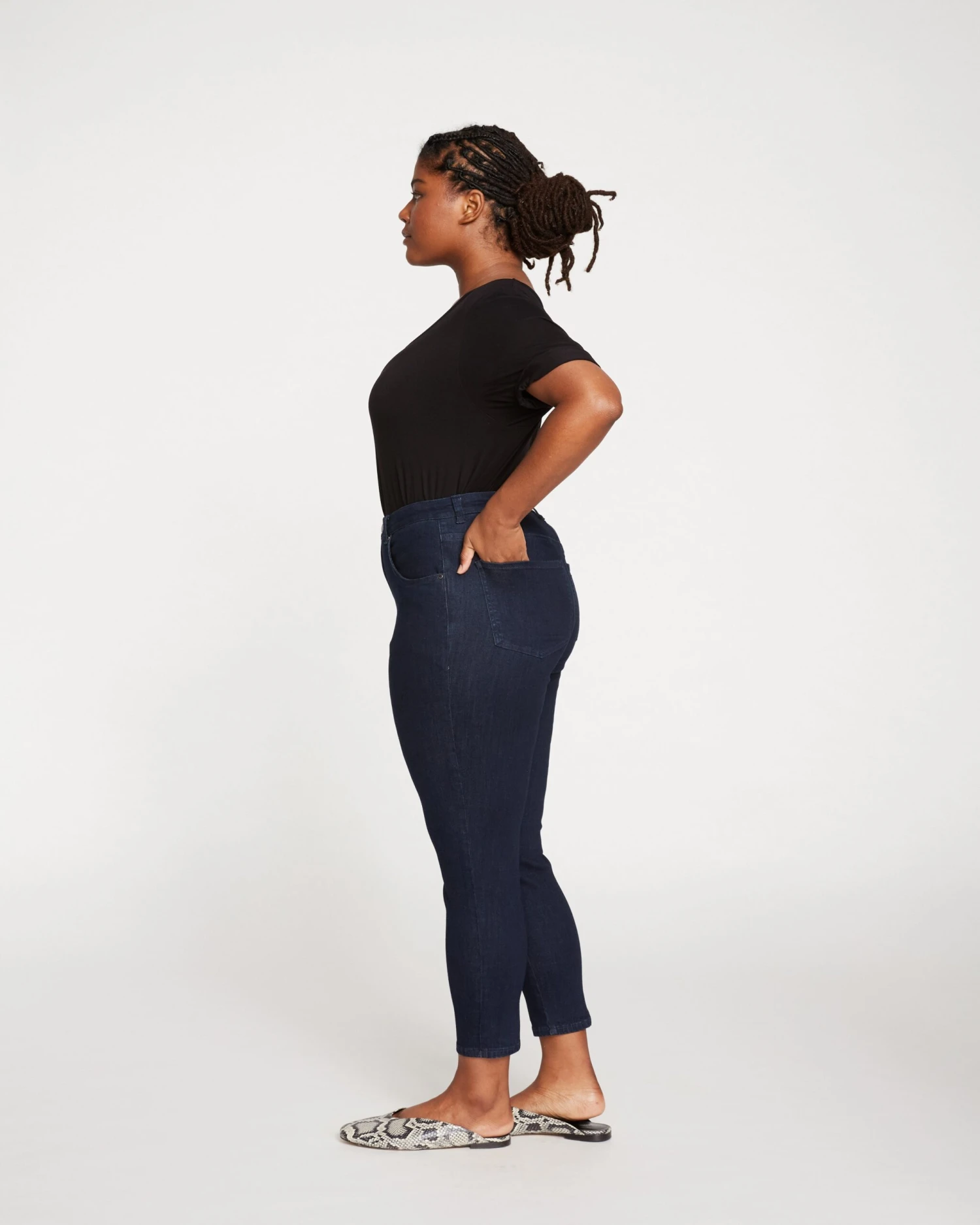 Seine High Rise Skinny Jeans in Dark Indigo - 27 Inch Inseam - Image 7