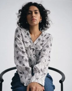 Cooling Stretch Cupro Button-Down Blouse - Vintage Daydream Print