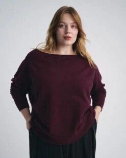Noomi Cold Shoulder Sweater - Elegant Gamay Knitwear