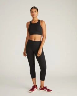 High-Waisted Cropped Leggings - Black Second-Skin Yoga Pants 10 High-Waisted Cropped Leggings - Black Second-Skin Yoga Pants -UNIVERSAL STANDARD USAT0367C 001 NEXT TO NAKED CROPPED LEGGINGS BLACK 001 2266