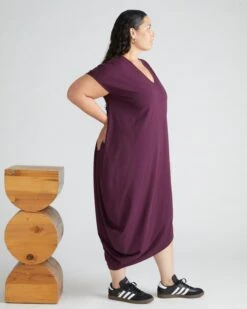 V-Neck Peruvian Cotton Everyday Dress - Acai -UNIVERSAL STANDARD USDR0374 148 Iconic Geneva V Neck Dress Acai 003 299