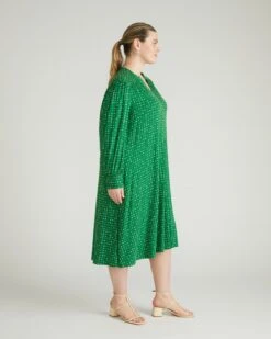 Gramercy Liquid Jersey Dress in Galactic Green Print -UNIVERSAL STANDARD USDR1708 873Gramercy Liquid Jersey DressGalactic Print in Green 003 001