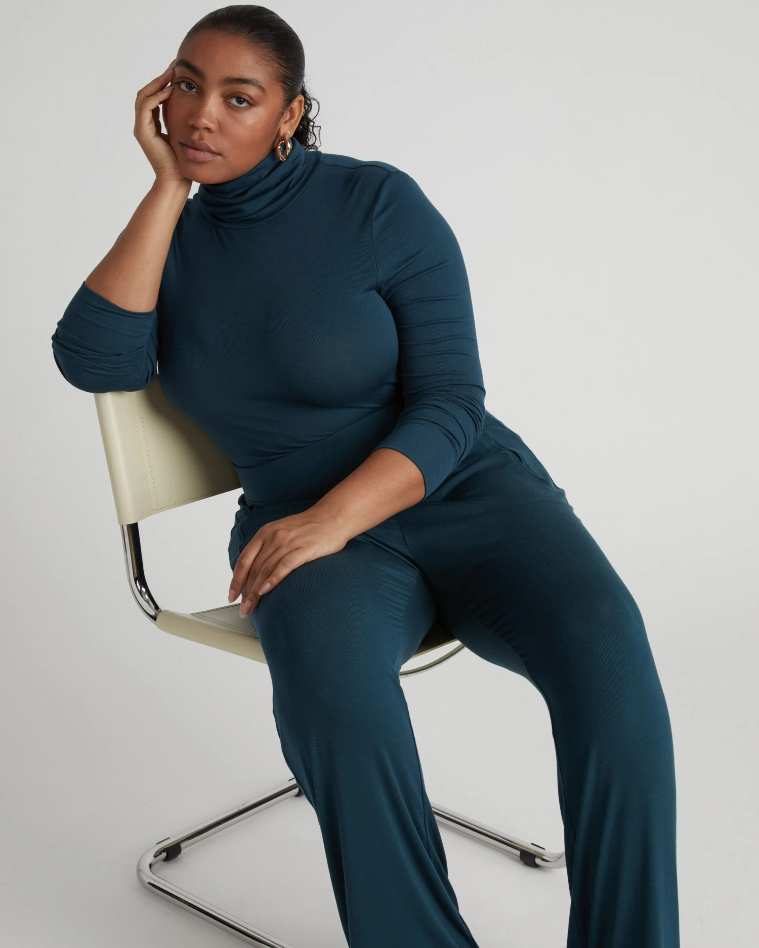 Foundation Mola High-Waisted Ribbed Lounge Pant - Deep Sea 3 Foundation Mola High-Waisted Ribbed Lounge Pant - Deep Sea