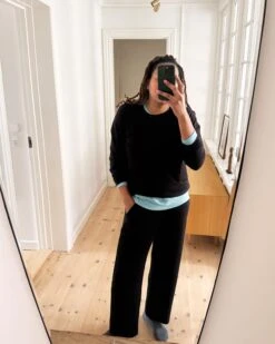 Relaxed TravelKnit Pants - Comfortable Black Wrinkle-Resistant Bottoms