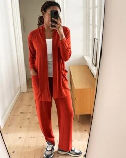 TravelKnit Relaxed Pants in Warm Russet - Comfort & Style