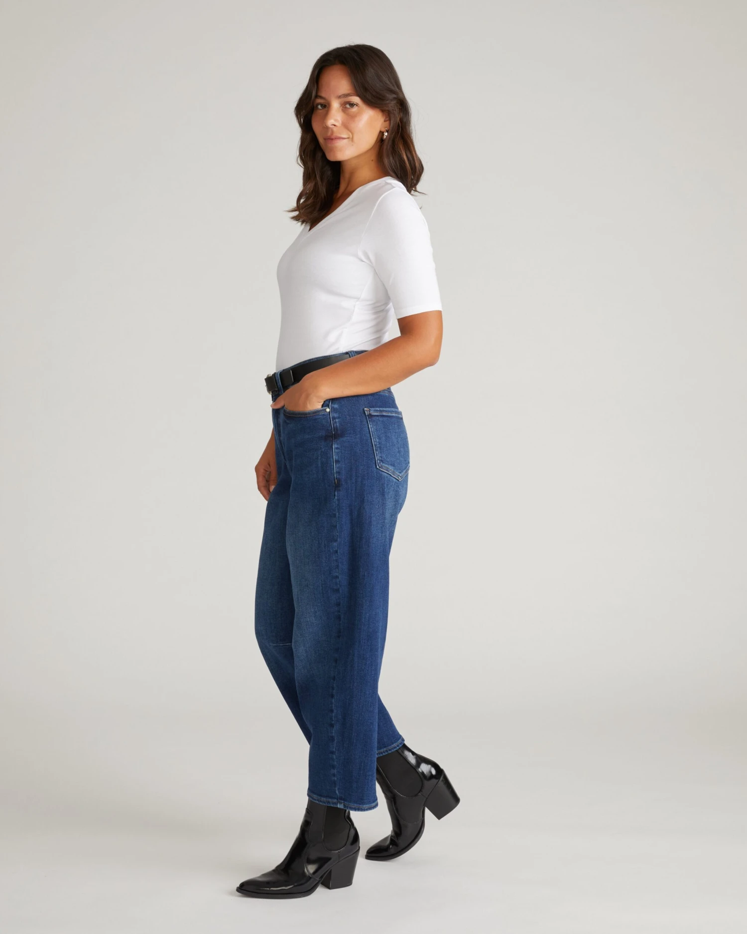 Dakota Cropped Barrel Leg Jeans - Naval Blue Wash 5 Dakota Cropped Barrel Leg Jeans - Naval Blue Wash - Image 4