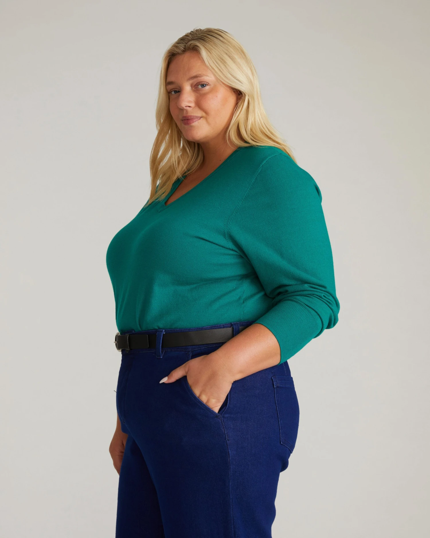 Savvy Fine Knit V Sweater - Green Tourmaline 4 Savvy Fine Knit V Sweater - Green Tourmaline - Image 2