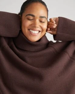 Ultra-Soft Oversize Turtleneck Sweater in Brulee - Cashmere Feel