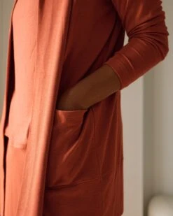 TravelKnit Minimalist Cardigan in Warm Russet 8 TravelKnit Minimalist Cardigan in Warm Russet -UNIVERSAL STANDARD USSW1841 875 3