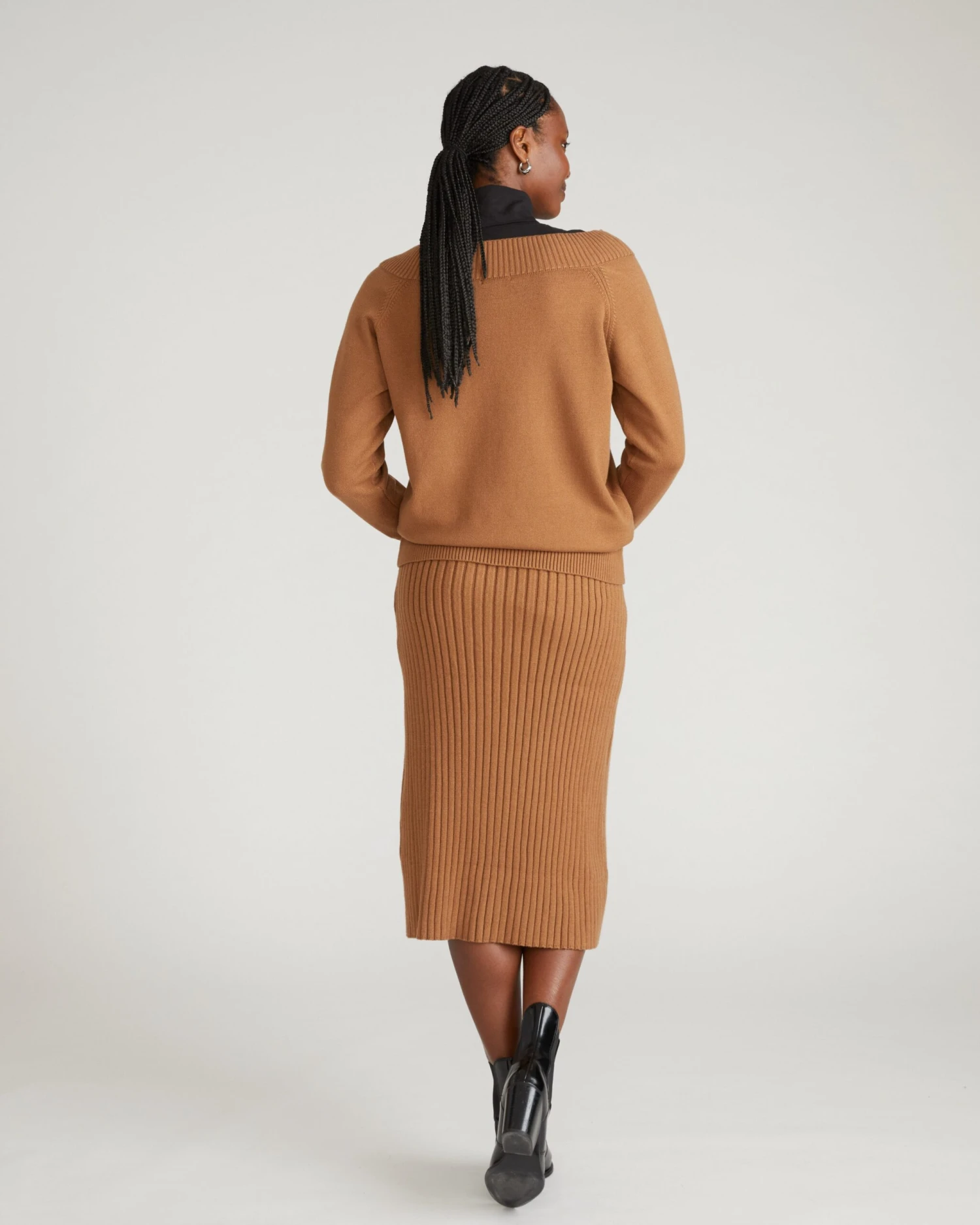 Risa Classic Camel Sweater Skirt - Elegant Knit Midi 8 Risa Classic Camel Sweater Skirt - Elegant Knit Midi - Image 6