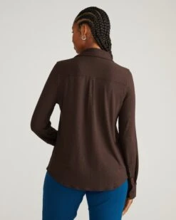 Elbe Liquid Jersey Shirt Classic Fit - Espresso 7 Elbe Liquid Jersey Shirt Classic Fit - Espresso -UNIVERSAL STANDARD USTO1159 808 Elbe Liquid Jersey Shirt Classic Fit Chocolate 003 411