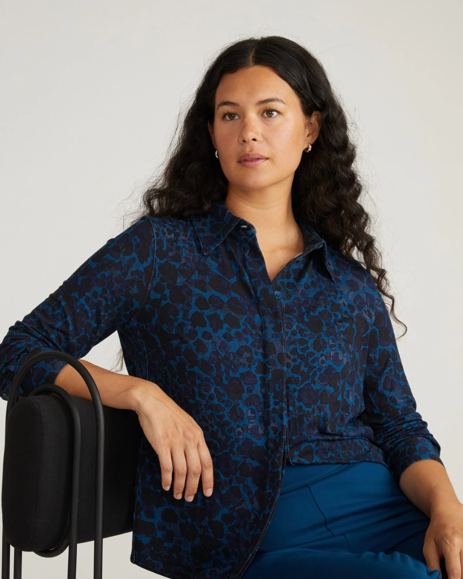 Elbe Liquid Jersey Shirt Classic Fit - Deep Teal Animal Print 3 Elbe Liquid Jersey Shirt Classic Fit - Deep Teal Animal Print