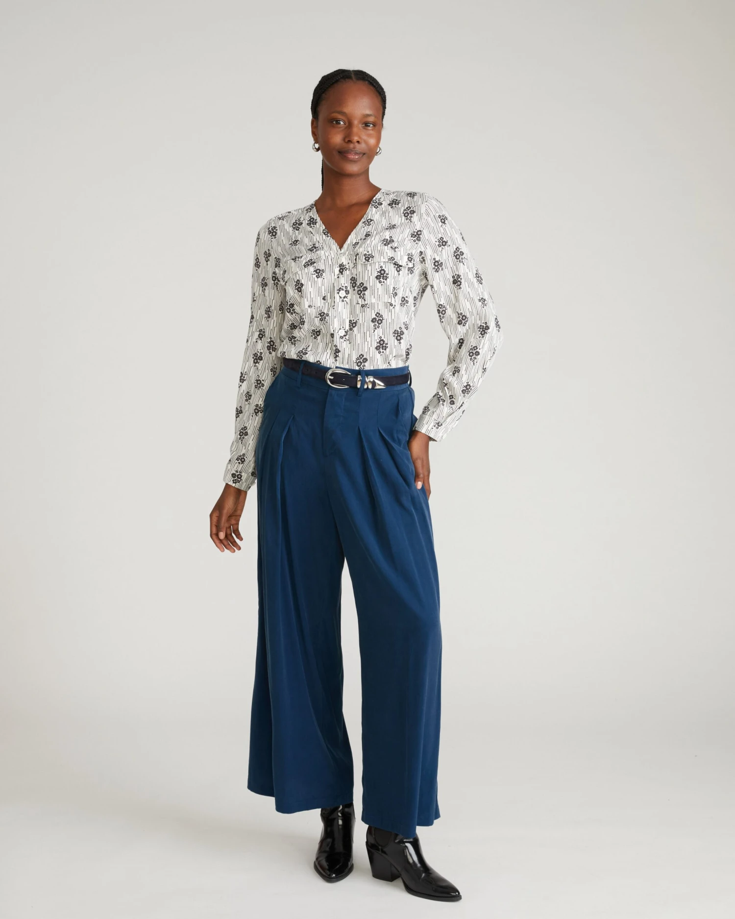 Cooling Stretch Cupro Button-Down Blouse - Vintage Daydream Print 6 Cooling Stretch Cupro Button-Down Blouse - Vintage Daydream Print - Image 4