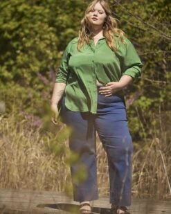 Cooling Stretch Cupro Artist Shirt - Clover 11 Cooling Stretch Cupro Artist Shirt - Clover -UNIVERSAL STANDARD US MAY25 EDI SHOT 17 009