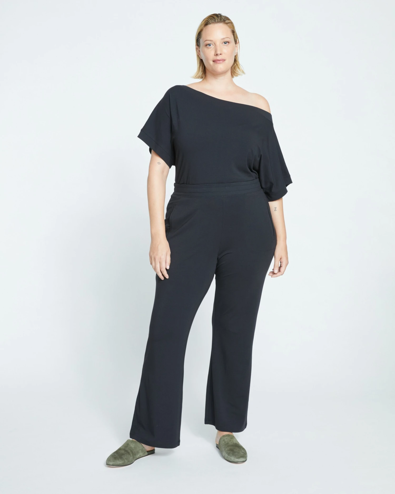 UltimateS Mola Lounge Pants - Ultra-Soft Sustainable Loungewear in Black 3 UltimateS Mola Lounge Pants - Ultra-Soft Sustainable Loungewear in Black