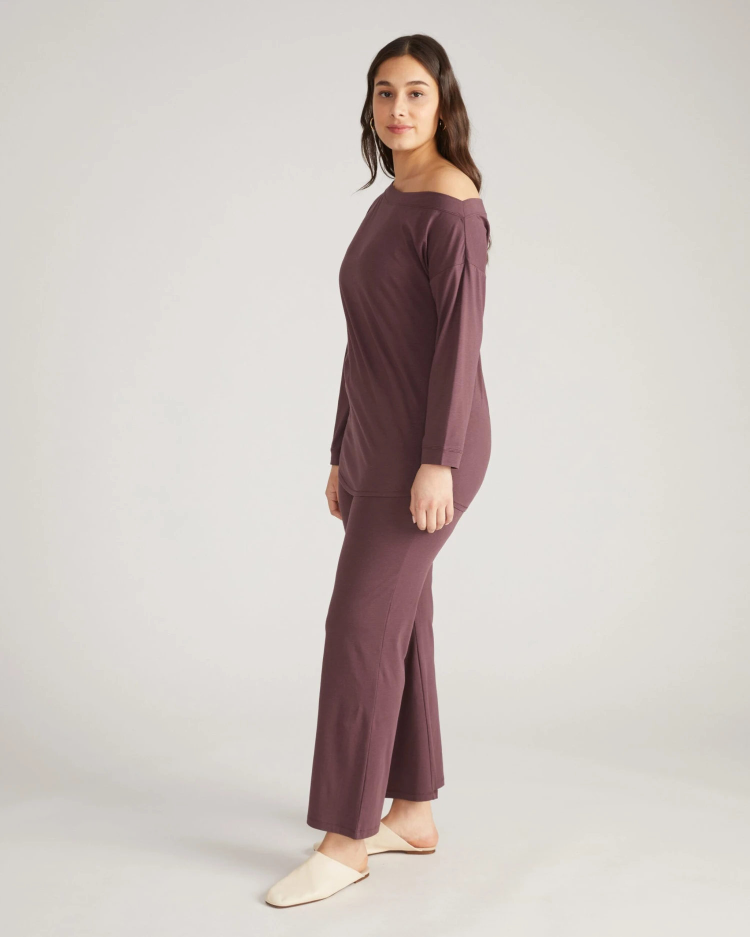 UltimateS Dolci Top in Cassis: Sustainable Off-the-Shoulder Loungewear 4 UltimateS Dolci Top in Cassis: Sustainable Off-the-Shoulder Loungewear - Image 2